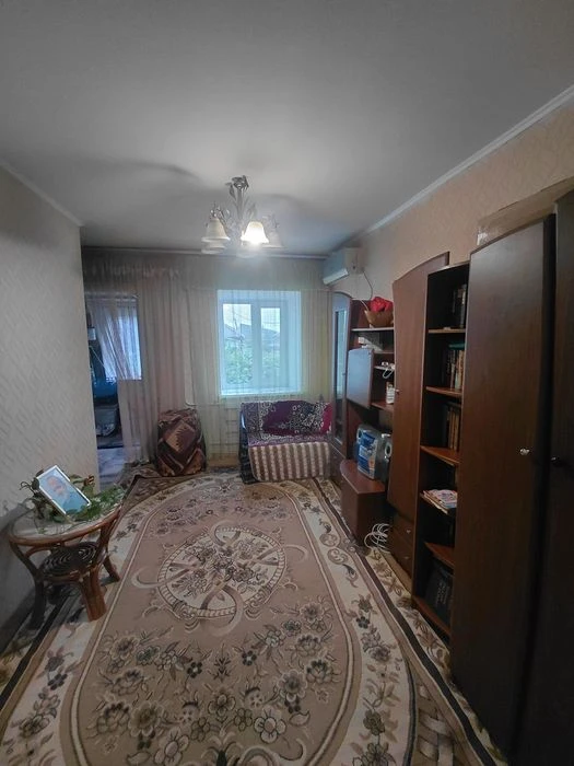 продаж 3к квартири будинку з гаражем