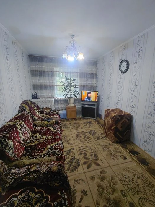 продаж 3к квартири будинку з гаражем