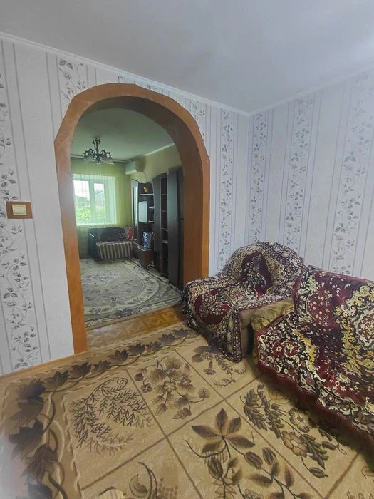 продаж 3к квартири будинку з гаражем
