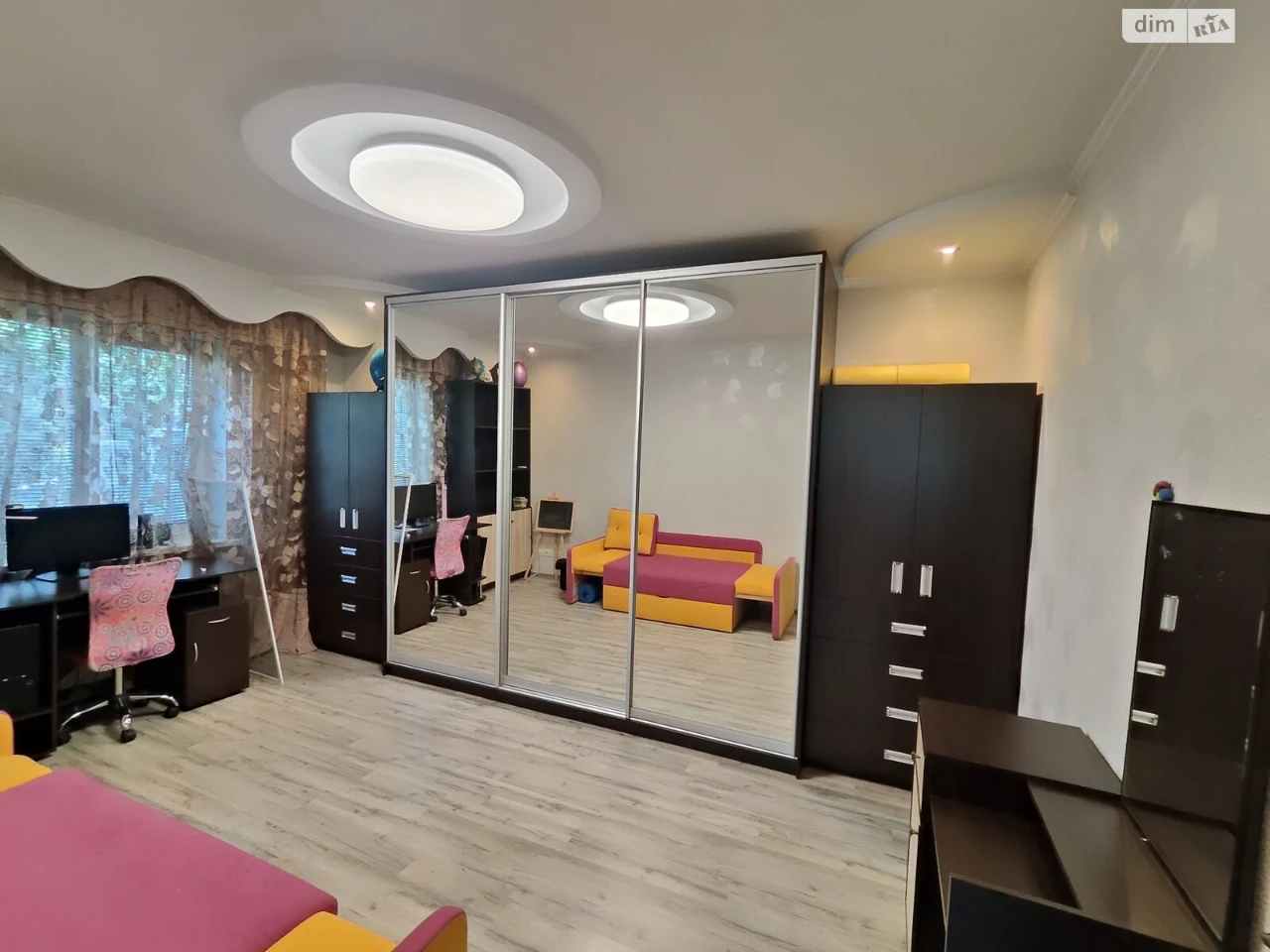 Продажа Квартира Парус