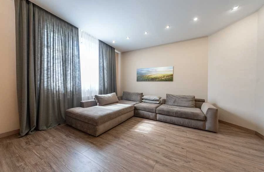 Аренда 1-комнатной квартиры 84 м², Василия Тютюнника ул., 51