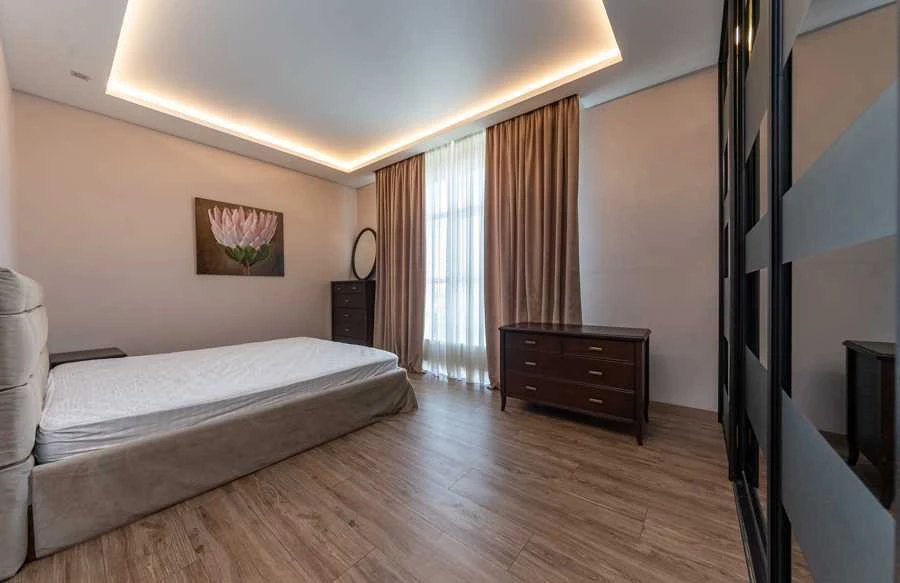 Аренда 1-комнатной квартиры 84 м², Василия Тютюнника ул., 51