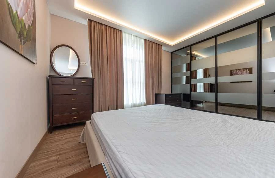 Аренда 1-комнатной квартиры 84 м², Василия Тютюнника ул., 51