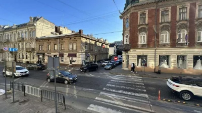 Продаж 2 кімнатної квартири під комерційне приміщення по вул