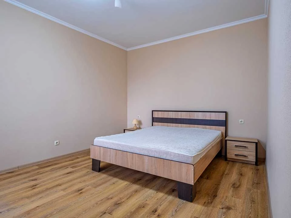 Квартира. Київ, Ризька вул.
