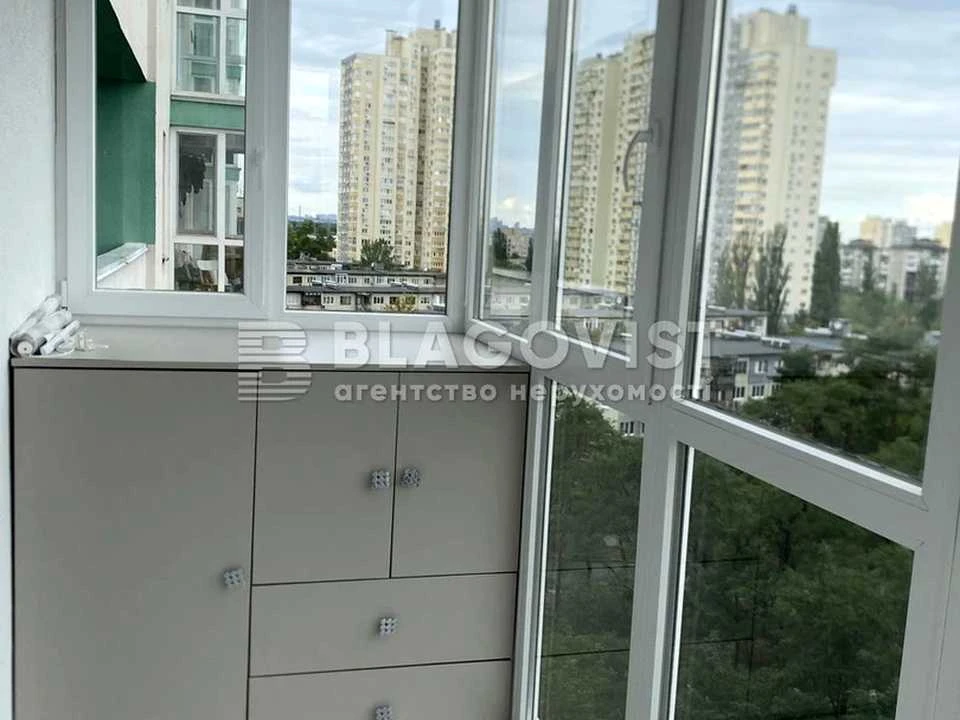 Квартира. Київ, Воскресенська вул.