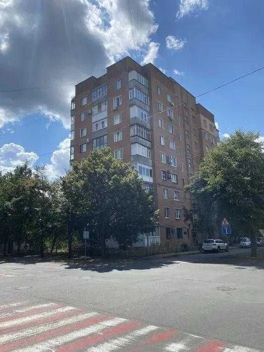 Центр. У продажу 3 кімнатна квартира