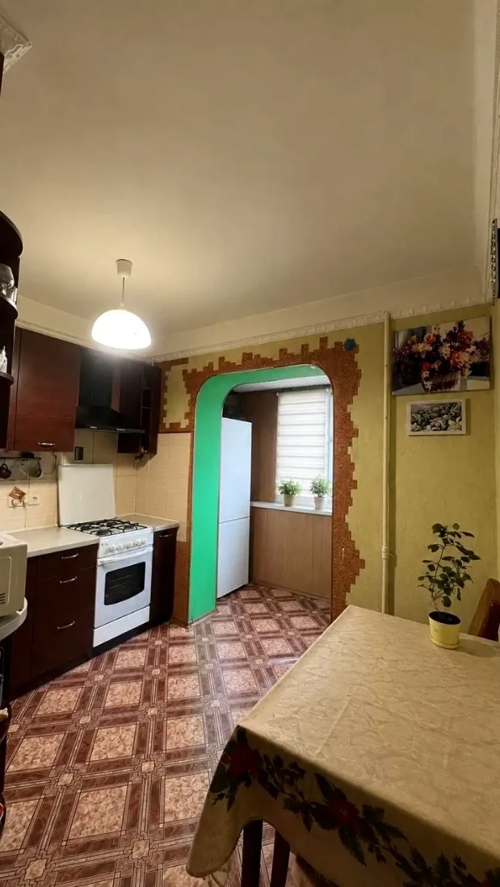 Apartment for sale 1-room. 35.4 m² 6/9 floor.