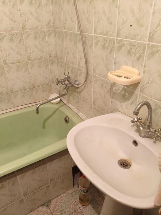 Three-room apartment for sale in Northern Saltovka.