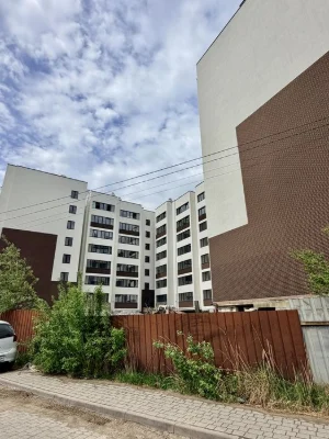 Продаж 2-кімнатної квартири 60 м.кв., вул. Вулецька