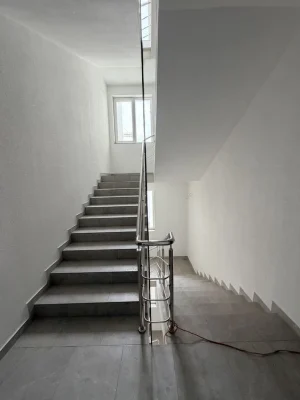 Продаж 2-кімнатної квартири 60 м.кв., вул. Вулецька
