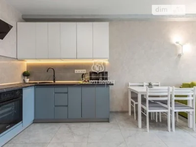 Продаж кімнати 41.1 кв. м на вул. Михайла Максимовича 28Е •