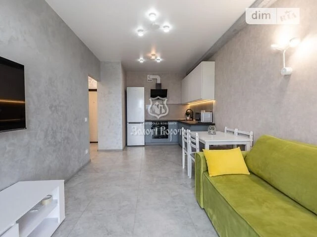 Продаж кімнати 41.1 кв. м на вул. Михайла Максимовича 28Е •