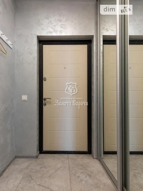Продаж кімнати 41.1 кв. м на вул. Михайла Максимовича 28Е •
