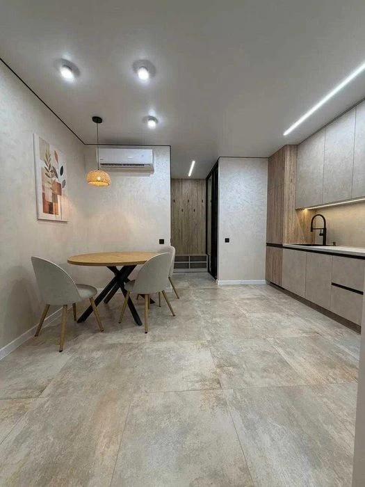 Продам 2 комн. квартиру 49 м² новострой с ремонтом газ Даффи