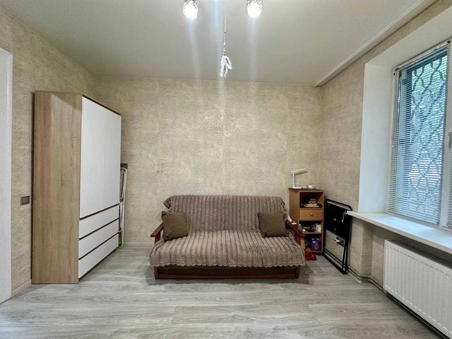 Продажа 2-комнатнй квартиры, ул. Фабрично-Заводская 33,ремон
