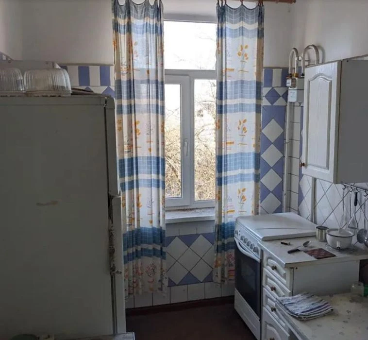 Продам 2-комн квартиру в районе Дунаевского ул.