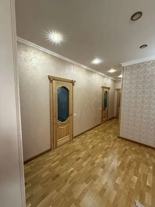 Продам 3-комн квартиру в районе Кирова просп.