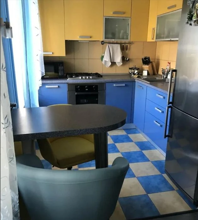 Продам 3-комн квартиру в районе Карла Маркса просп.