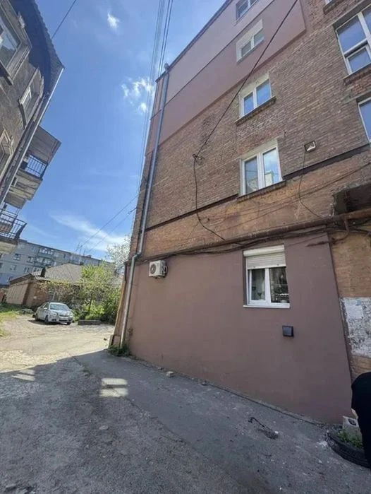 Продам 3-комн квартиру в районе Гончара Олеся ул.