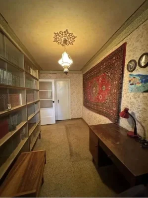 Продам 3-комн квартиру в районе Гончара Олеся ул.