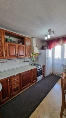 Без комісії/Продаж 3-к з ремонтом, метро Шулявська, Машинобу