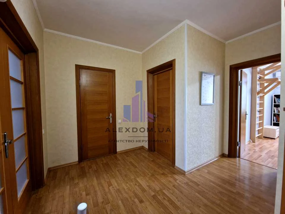Квартира. Київ, Здолбунівська вул.