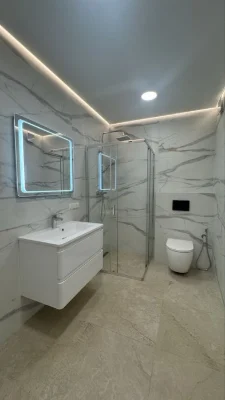 Здана на документах 2 кімнатна квартира