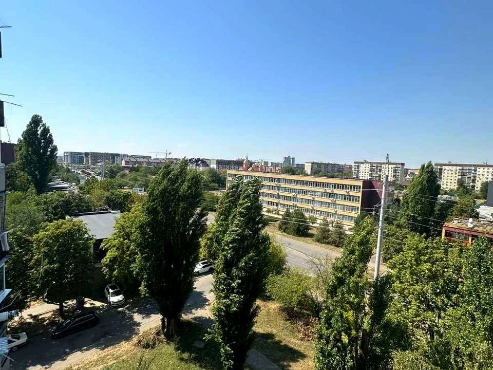 Квартира. Ужгород, Героїв 128-ї Бригади вул. (8 Березня)