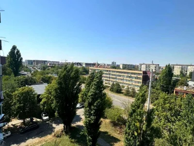 Квартира. Ужгород, Героїв 128-ї Бригади вул. (8 Березня)