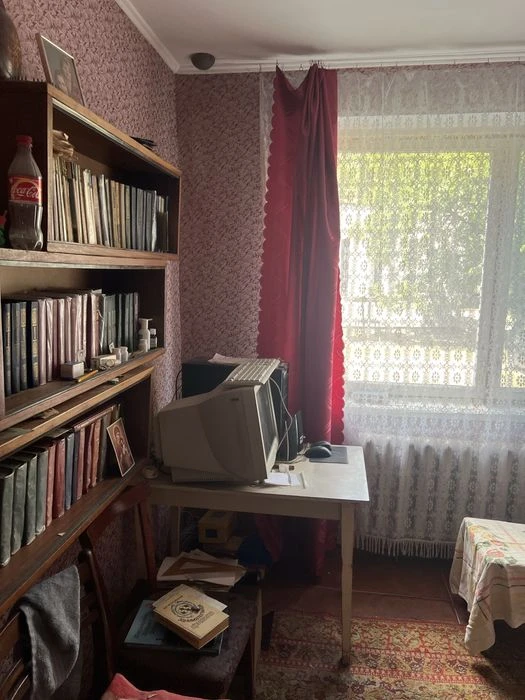 Продам 3 х кімнатну квартиру Центр