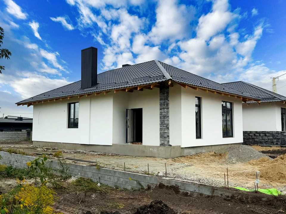 Будинок. Рівне, райський сад