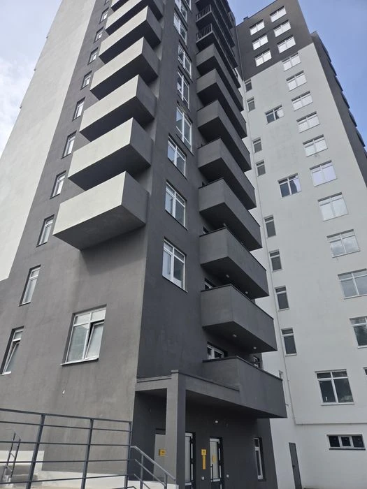 Міцний, зданий, центр 85м2, Чернігів