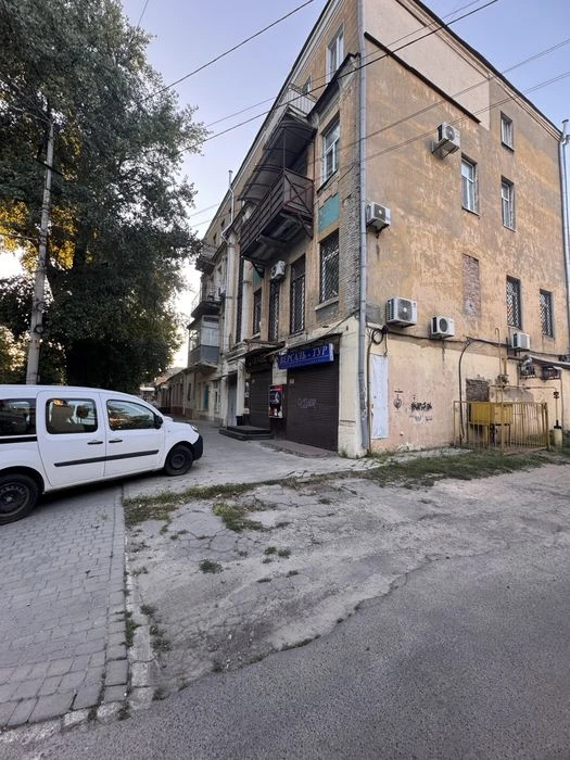 Продажа большой 4 комнатной квартиры на проспекте Леси Украин.