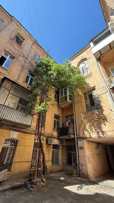Двухкомнатная бельгийка на Маразлиевский с собственной патио-зоно
