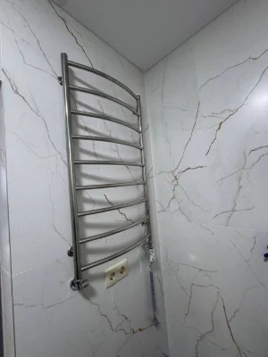 Продається видова 2 кімнатна квартира