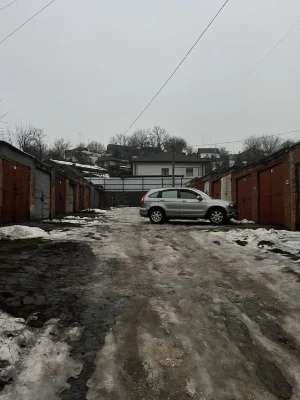 Гараж кирпичний в центре