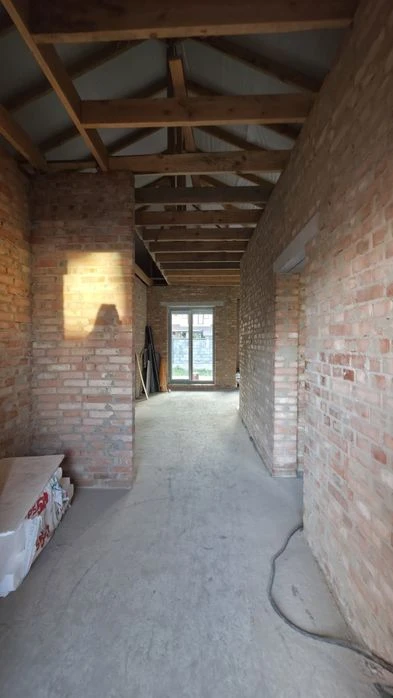 Продаж окремого будинку