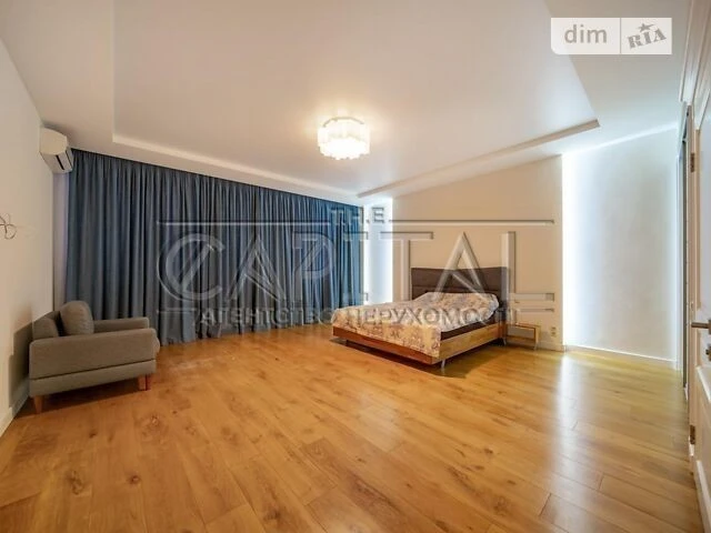 Sale of 4-room apartment 222 sq. m. on Oleksandra Konyskyi St. 4