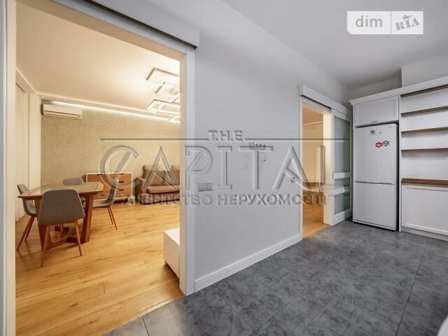 Sale of 4-room apartment 222 sq. m. on Oleksandra Konyskyi St. 4