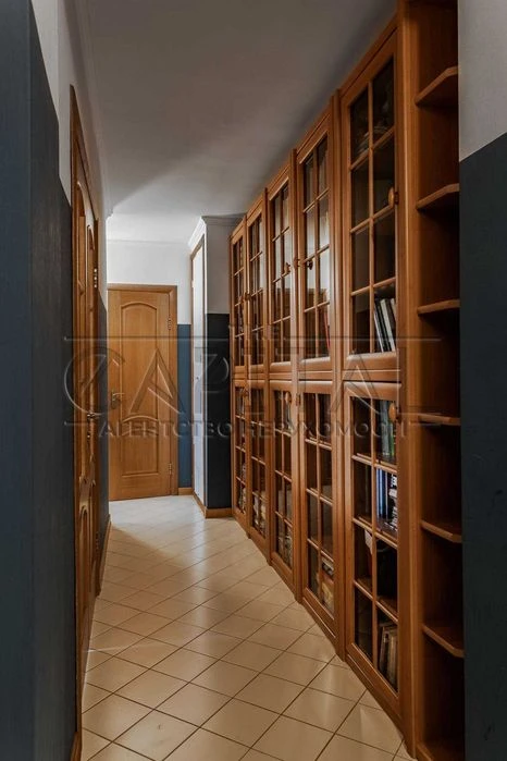 Продаж квартири, пров. Мар'яненка Івана, Печерськ, 5хв метро