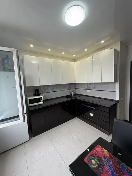 Продам 2 к. квартиру в 34 Жемчужине, ул. Басейная