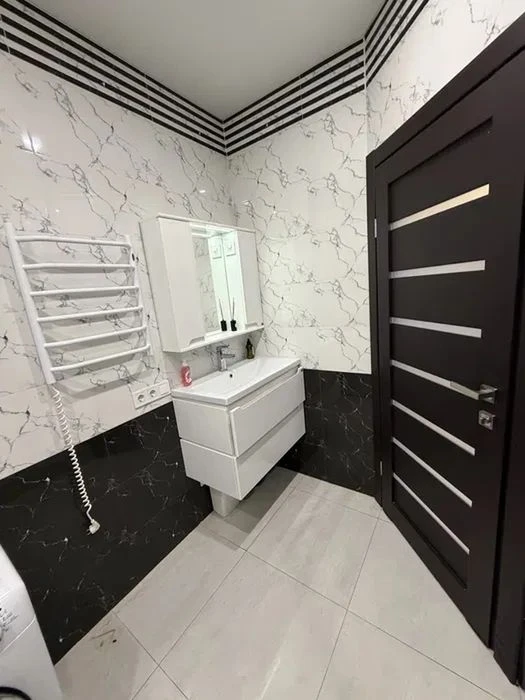 Продам 2 к. квартиру в 34 Жемчужине, ул. Басейная