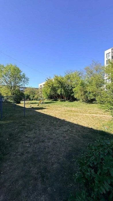 Продам 2 кімн. квартиру поруч з центром міста! Супер ціна!