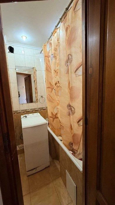 Продам 2 кімн. квартиру поруч з центром міста! Супер ціна!