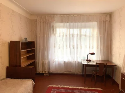 2к.к «сталинка» в районе Сухого Фонтана