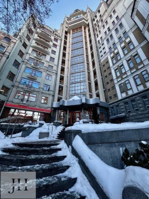 Продаж у самому центрі Києва. Бул. Тараса Шевченко, 11 / Теа