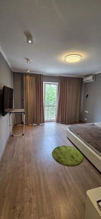 Продам 1 кімнатну квартиру вул. Метрологічна 9В жк Кришталев