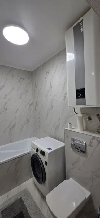 Продам 1 кімнатну квартиру вул. Метрологічна 9В жк Кришталев