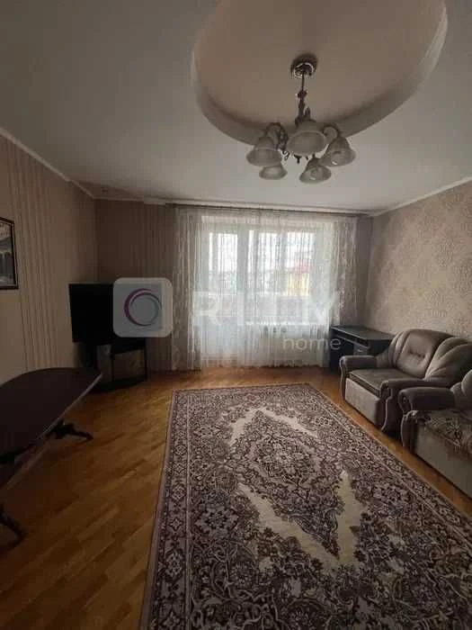 Продаж 2 кім. квартири 76м2 з індивідуальним газовим  опален